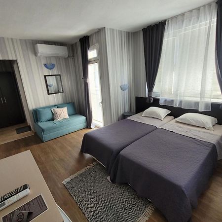 Guest House Taligarov Pomorie Exterior photo