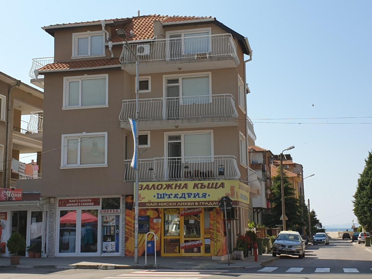 Guest House Taligarov Pomorie Exterior photo