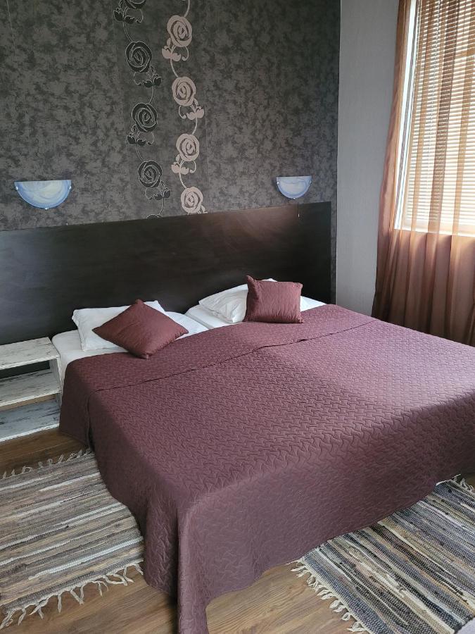 Guest House Taligarov Pomorie Exterior photo