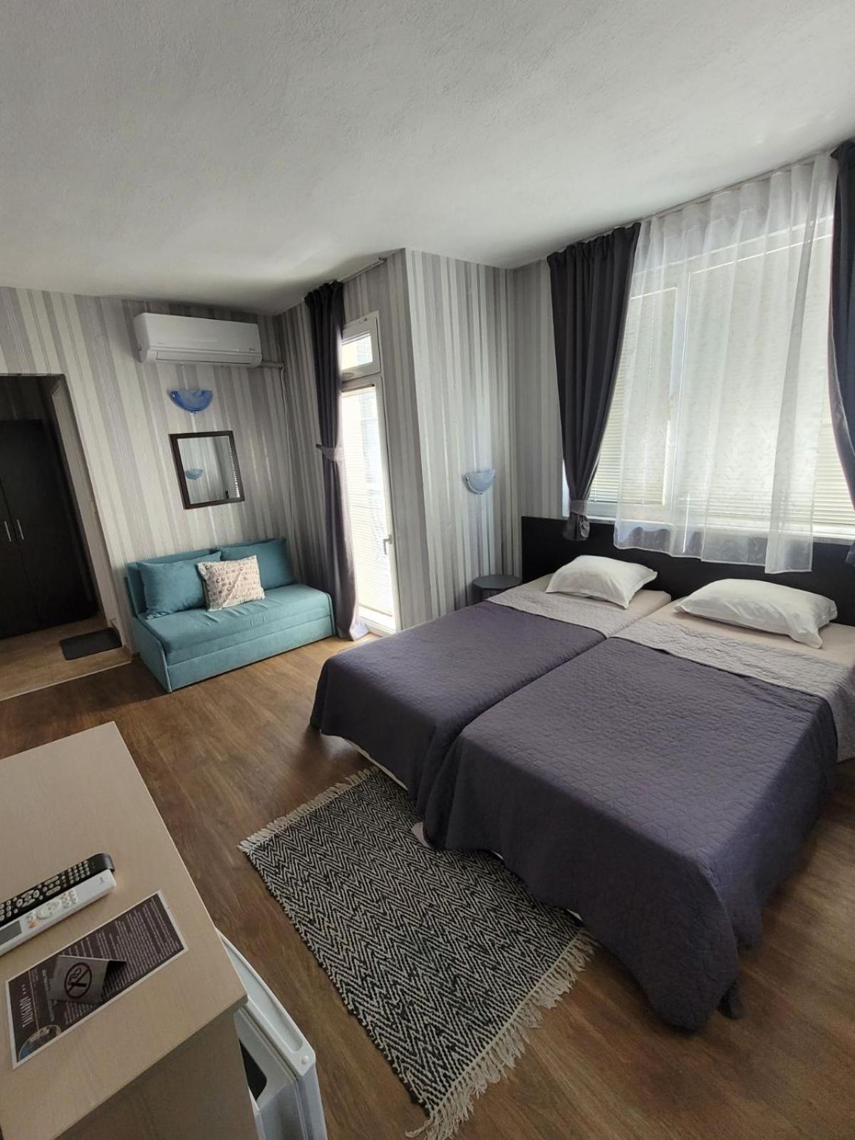 Guest House Taligarov Pomorie Exterior photo